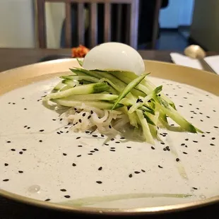 Cold noodle with soybeen soup