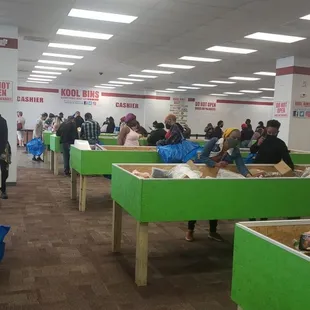 a large room full of people