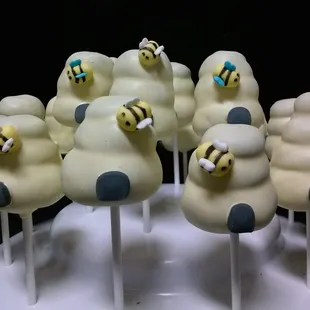 Cake pops are sooo yummy in brownie!