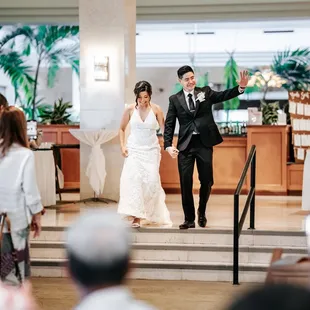 First entrance at reception area at Ko'olau Ballrooms &amp; Conference Center | Wedding Photography by HNL Studios www.hnlstudios.com