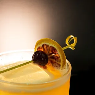 Whiskey Sour cocktail or Golden Sour mocktail