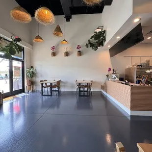 sushi and sashimi, interior