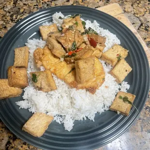 This is reality, no vegetables. Tofu is just the protein, they made it the whole meal.
