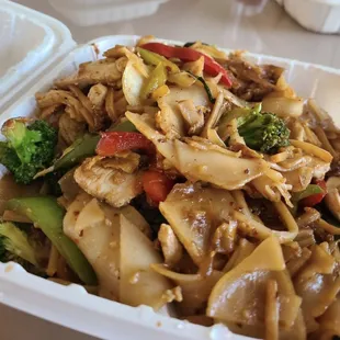 Pad Kee Mao Chicken