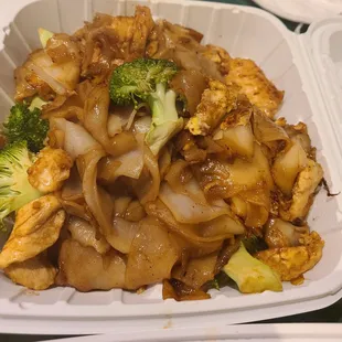 Pad see ew with chicken.