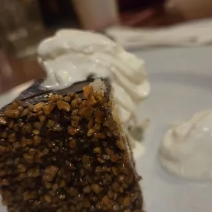 Hazelnut crunch cake