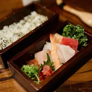 Chirashi bento