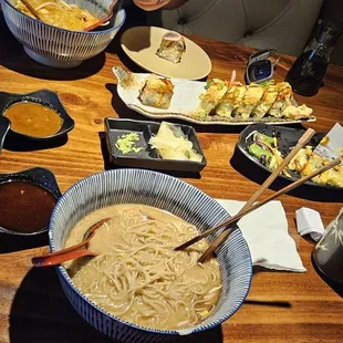 food, ramen and noodles