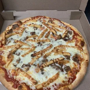 Pittsburgh steak pizza