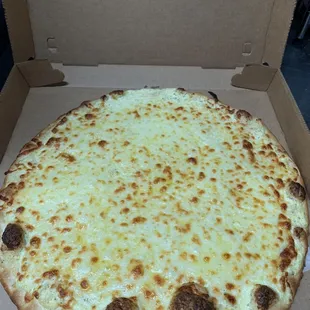 White cheese pizza