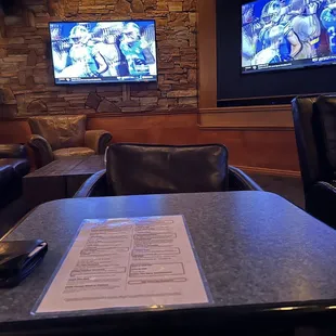 oysters and mussels, interior