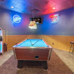 pool table, golden tee and juke box