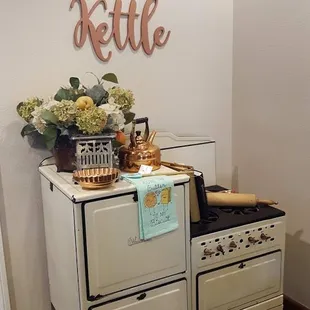 Kopper Kettle Decorations