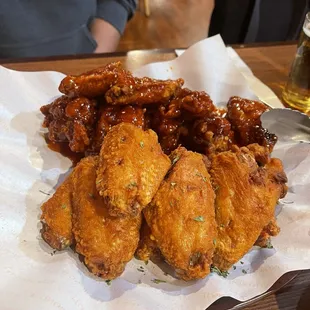 fried chicken, fried chicken wings, chicken wings and fried chicken, food, chicken, bbq chicken, chicken wings, bbq wings, poultry