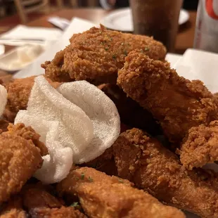 chicken wings, fried chicken wings, poultry, bbq chicken, chicken, chicken wings and fried chicken, food, bbq wings, fried chicken