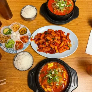 kimchi jigae, tteokbokki