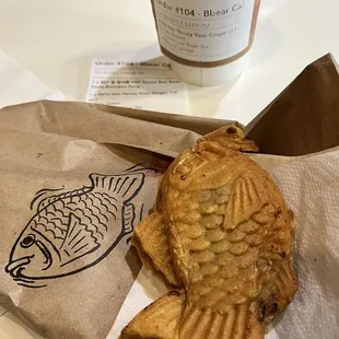 Taiyaki with red bean and Yuzu green tea with a shot of lychee