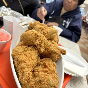 food, fried chicken wings, poultry, bbq wings, chicken wings, fried chicken, bbq chicken, chicken wings and fried chicken, chicken