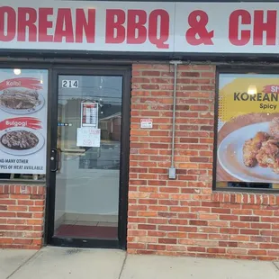 We were from out of town and didn't know what to expect. Wow! The food was outstanding. Great service. Will recommend if back in town.