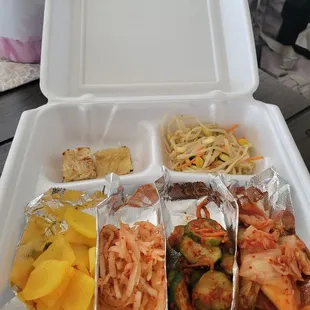 Only 2 pieces of korean pancake and was dry for an entree plate.