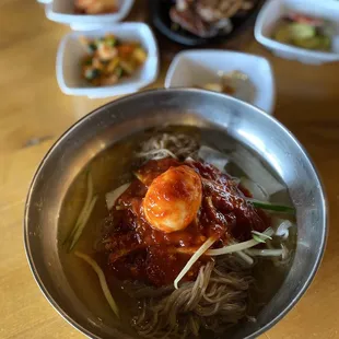 Naengmyun (cold noodle - spicy)