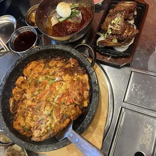 Bibim nnengmyun + LA short rib combo Seafood pancake