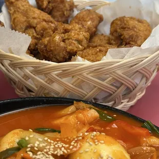 fried chicken, fried chicken wings, chicken wings and fried chicken, food, chicken, bbq chicken, chicken wings, bbq wings, poultry