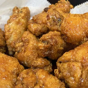 chicken, fried chicken wings, chicken wings and fried chicken, chicken wings, food, poultry, bbq wings, bbq chicken, fried chicken