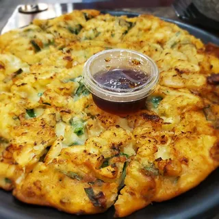 16. Seafood and Green Onion Pancake