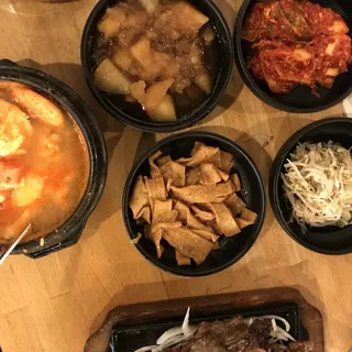 1. Mixed Tofu Soup