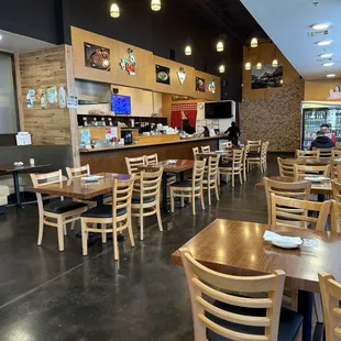 sushi and sashimi, interior