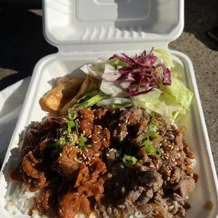 Duo bowl with spicy pork and bulgogi