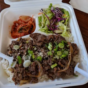 Split a bulgogi plate, lots of delicious food!!