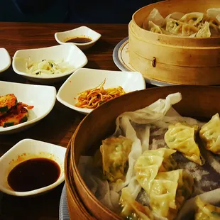 Steamed vegetarian Korean dumplings