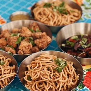 One of the best garlic noodles | IG: @pimchanyum