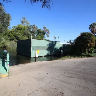 Sheltered launch ramp, open for self service 24/7