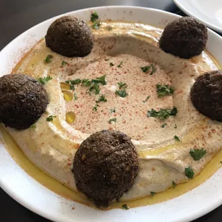 Falafel Hummus