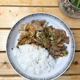 House marinated pork. Stir fried with mixed vegetables. Chicken option available.