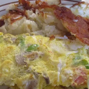 veggie omelet and fried potatoes