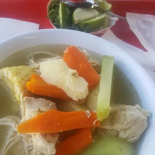 Caldo de Pollo