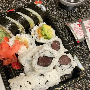 Sushi rolls