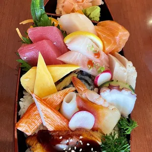 Chirashi Sushi