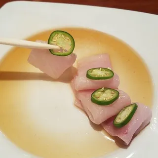 Hamachi Tataki Sashimi