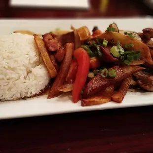 Pollo Saltado