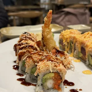 This roll was great! Happily delights with the shrimp tempura and everything else.