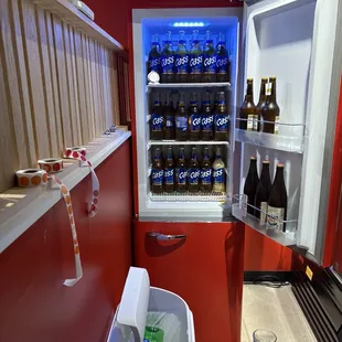 Cool beer fridge that runs very cold