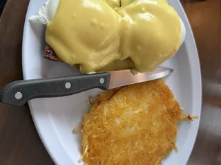 R & R Bayview Resort & Restaurant