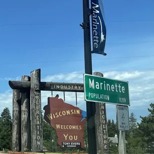 Homemade sausages, cheese curds, 30 brat flavors, 35 varieties of cheese!