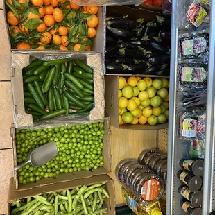 Best fruit selection. Fresh and delicious. Best Persian store in town.