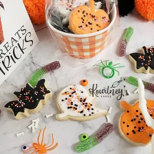 Boo Pack: decorated cookies